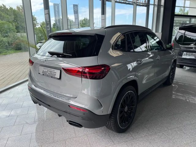 Mercedes-Benz GLA 200 AMG Line