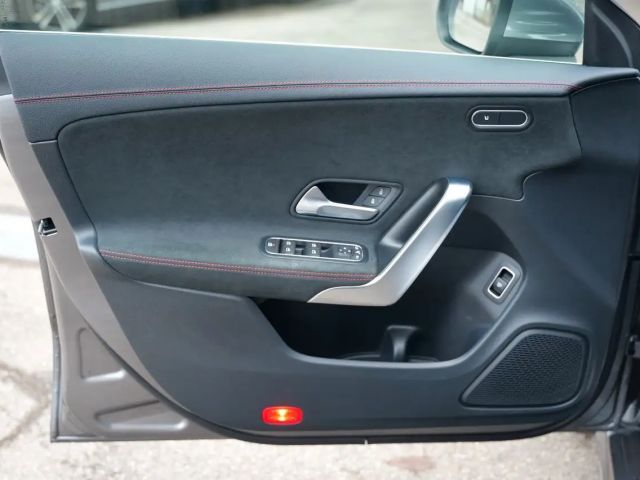 Mercedes-Benz CLA 200 AMG Line CLA 200 d Coupé