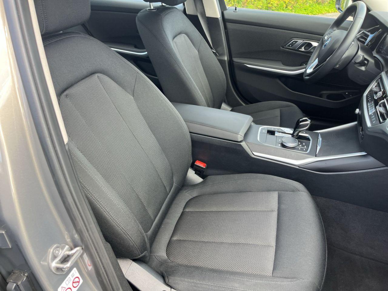 BMW 330 330e Sedan xDrive