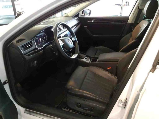 Skoda Superb Combi iV