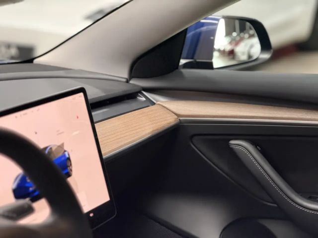 Tesla Model 3 AWD Long Range