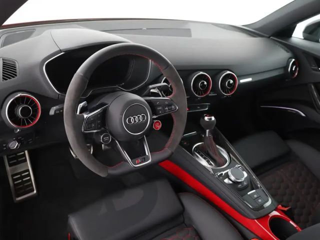 Audi RS Q3 Audi TT RS Coupé