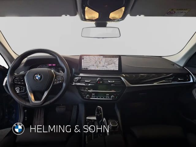 BMW 530 530d Luxury Line Touring xDrive