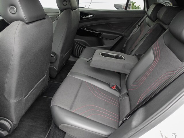 Volkswagen ID.4 ACC AHK AKUSTIKGLAS AUT KAM KEYLESS LED