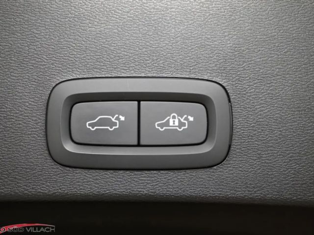 Volvo XC40 Dark Plus