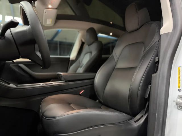 Tesla Model Y AWD Long Range