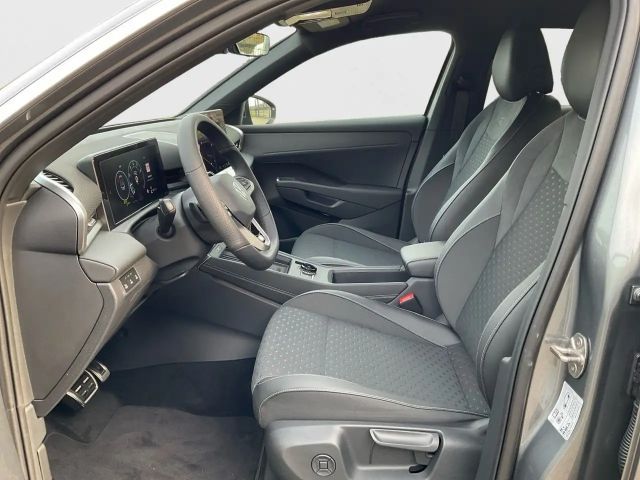 Volkswagen T-Roc 1.5 eTSI DSG R-Line