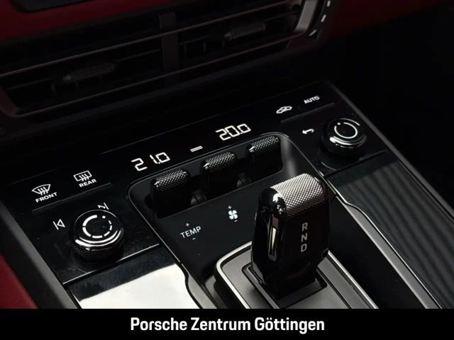 Porsche 992 4 Cabrio Carrera GTS