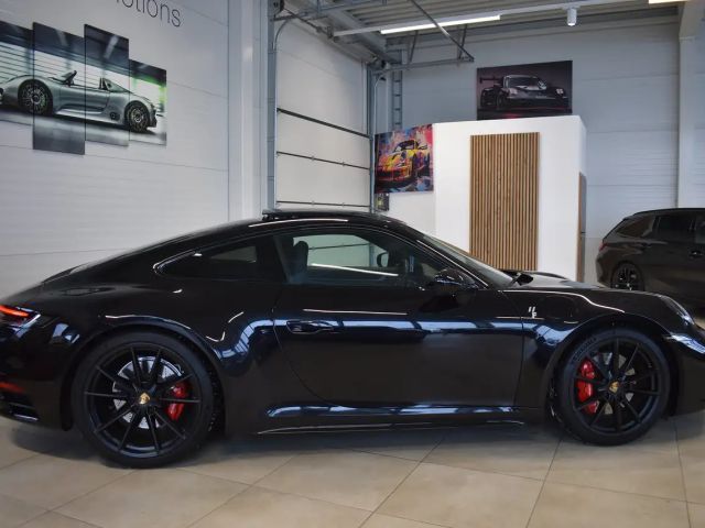 Porsche 911 4 Carrera Coupé S