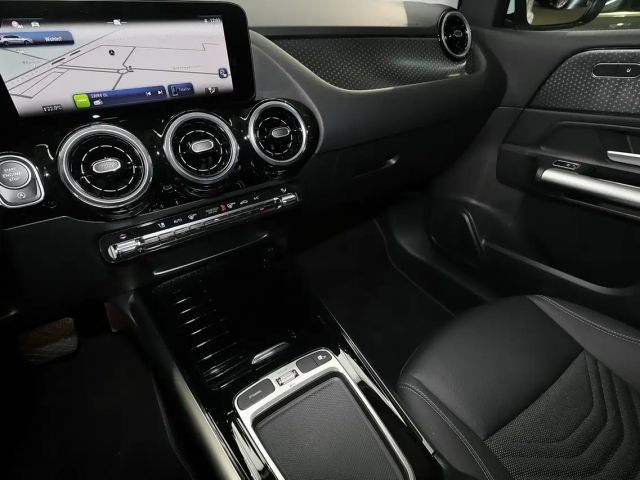 Mercedes-Benz B 180 PANORAMA+TOTWINKEL+360°+MBUX+LED+17 ZOLL