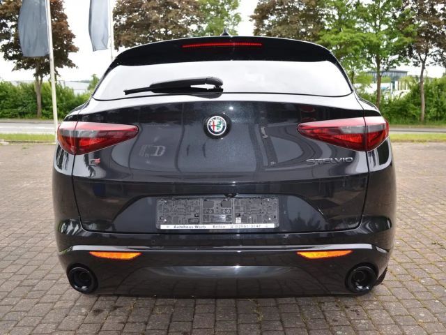 Alfa Romeo Stelvio Q4 Veloce