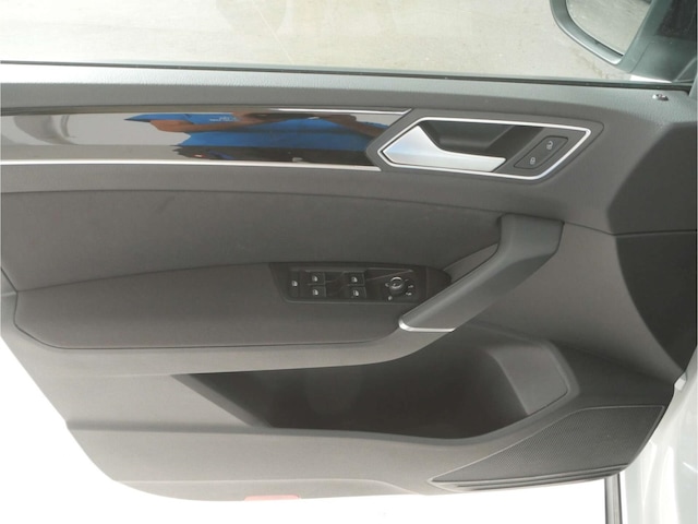 Volkswagen Touran 2.0 TDI Highline R-Line Style