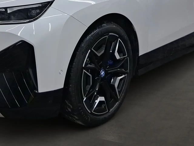 BMW iX xDrive40