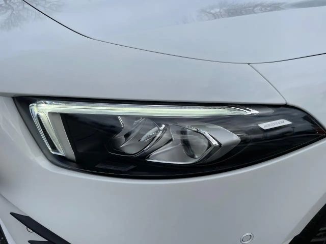 Mercedes-Benz A 250 A 250 e AMG Line