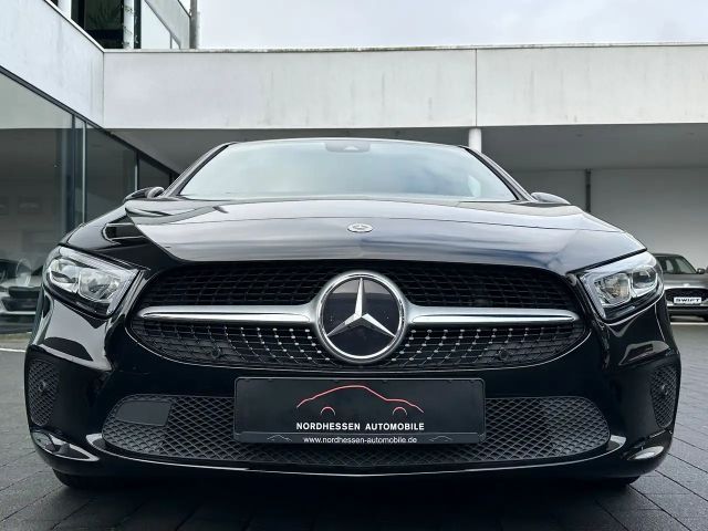 Mercedes-Benz A 180 A 180 d Style