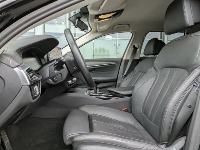 BMW 540 540d Luxury Line Touring xDrive