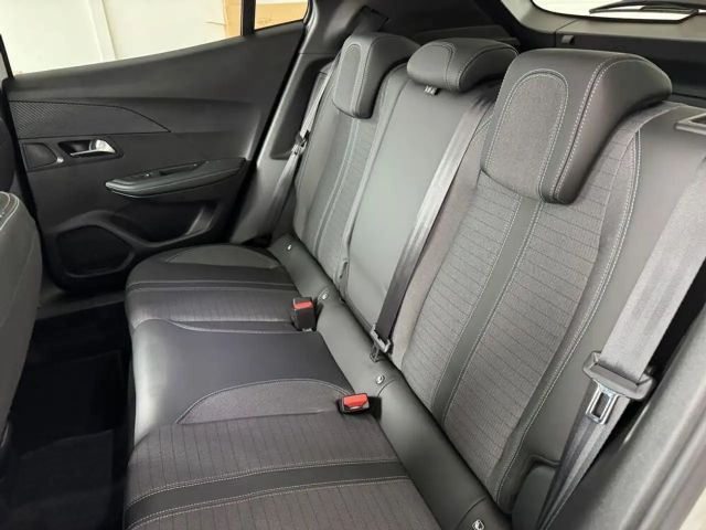 Peugeot E-2008 Allure Pack