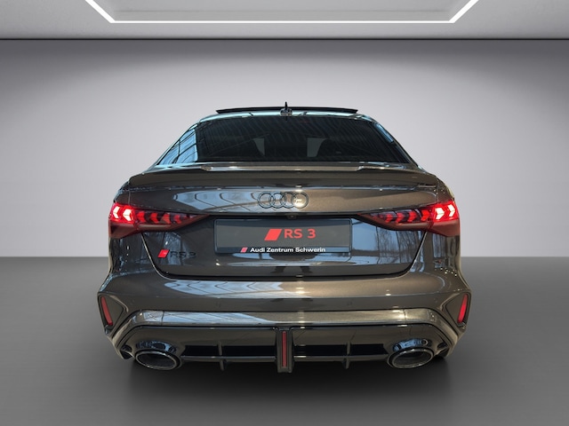 Audi RS3 Quattro S-Tronic Sedan