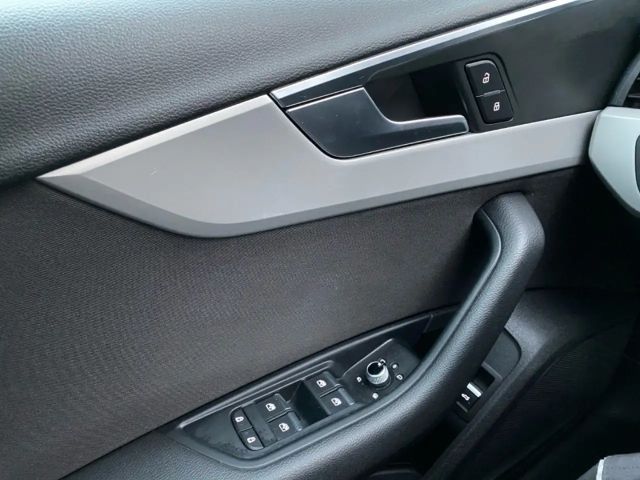 Audi A4 35 TFSI Avant S-Tronic