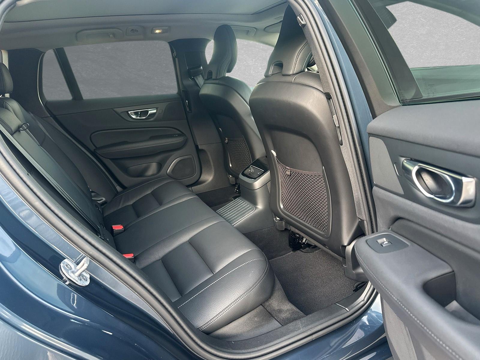 Volvo V60 AWD Dark Plus T6