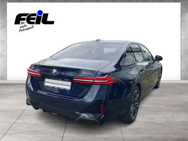 BMW 520 520i M-Sport Sedan