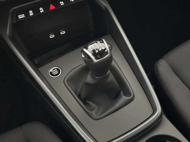 Audi A3 30 TFSI Sedan