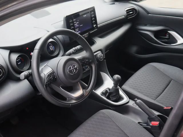 Toyota Yaris Hatchback Team D