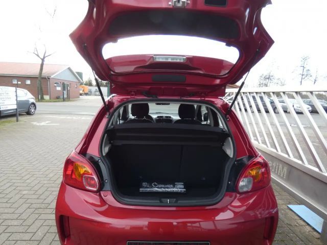 Mitsubishi Space Star Star