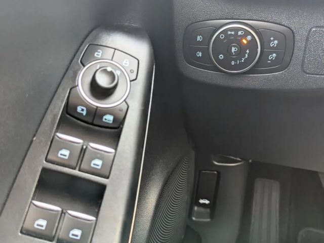 Ford Puma EcoBoost Titanium