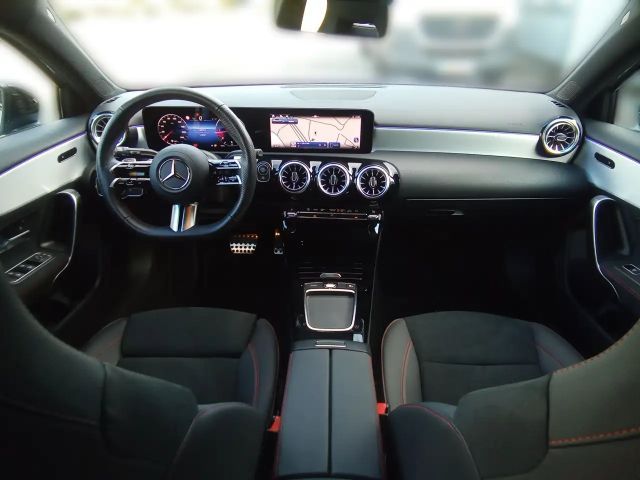 Mercedes-Benz A 180 A 180 d AMG Line Hatchback