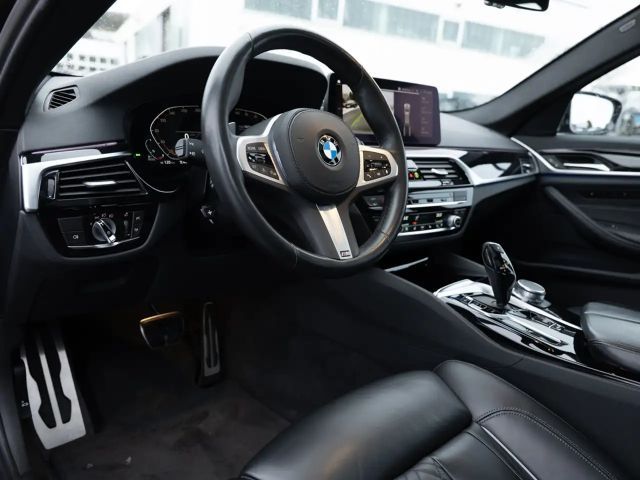 BMW 540 540d M-Sport Touring xDrive