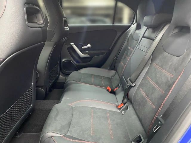 Mercedes-Benz A 250 A 250 e AMG Line