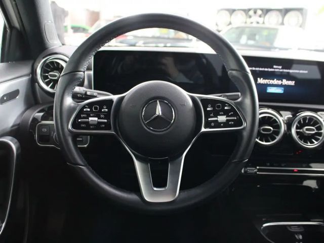 Mercedes-Benz A 200 A 200 d Progressive