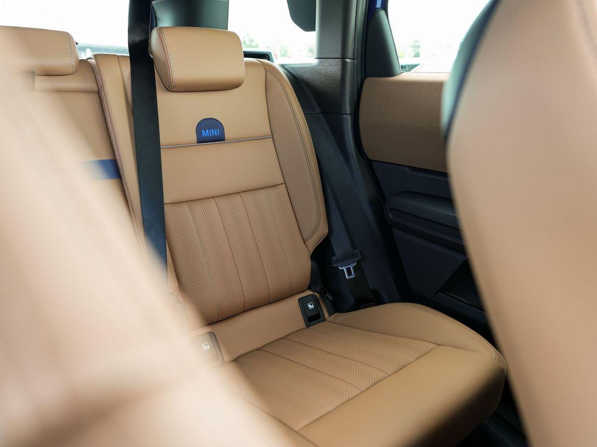 MINI Cooper C Countryman Favoured