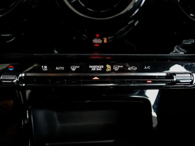 Mercedes-Benz A 180 / NAVI / RÜCKFAHRKAMERA / SITZHEIZUNG