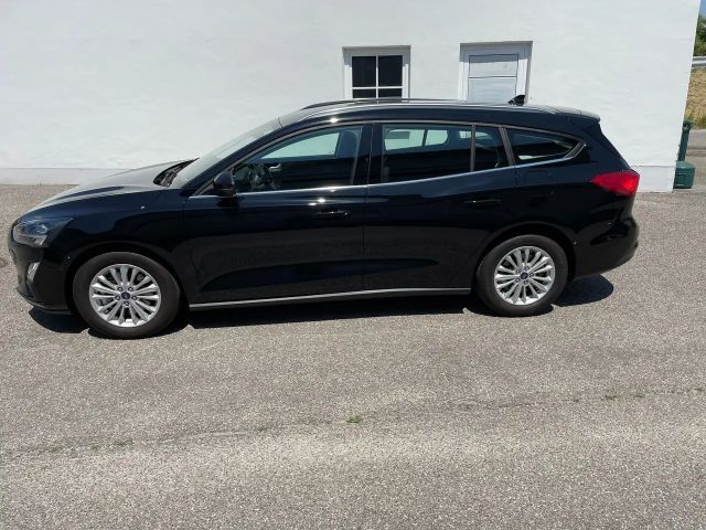 Ford Focus Titanium Wagon