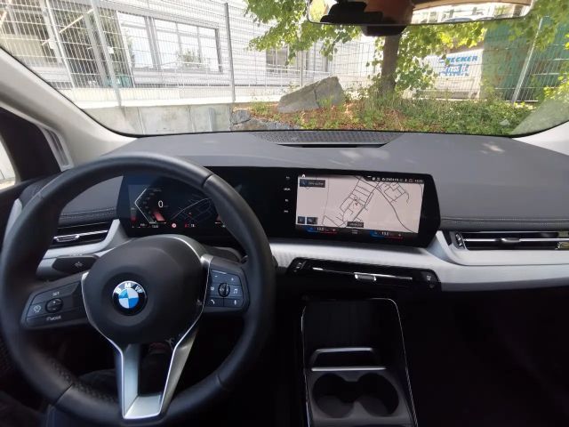 BMW 218 +P.ASS+RFK +Ad.LED +NAVI +SHZ