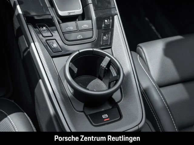 Porsche 992 Cabrio Carrera