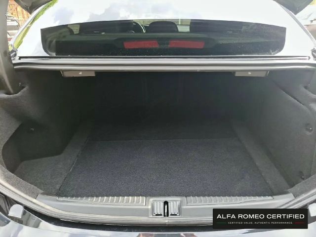 Alfa Romeo Giulia AT8 Q4 Turbo Veloce