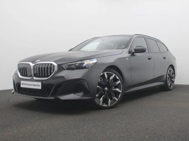 BMW 540 540XDRIVE - FROZEN GREY - MEGA