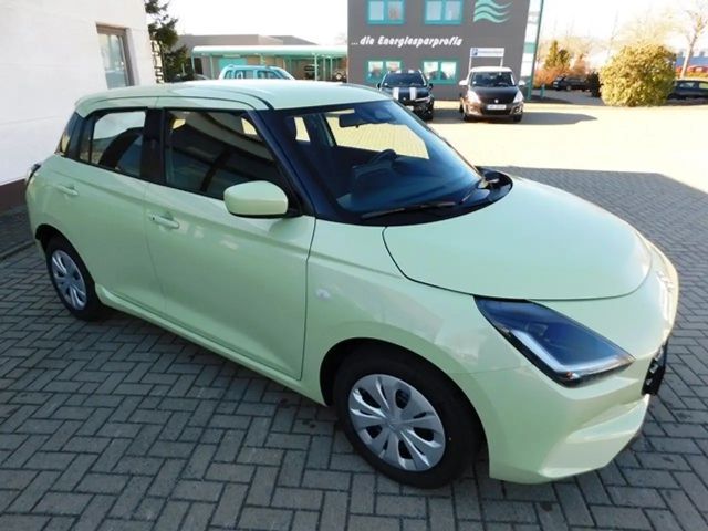 Suzuki Swift 4x2 Club DualJet Hybrid