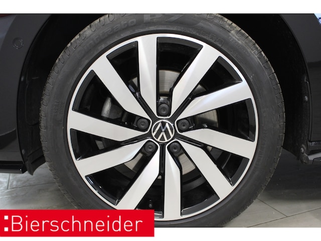 Volkswagen Touran 1.5 TSI DSG R-Line Style