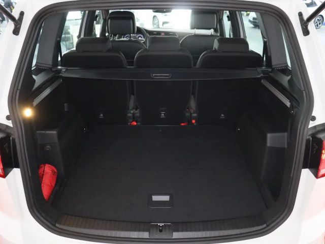 Volkswagen Touran DSG R-Line