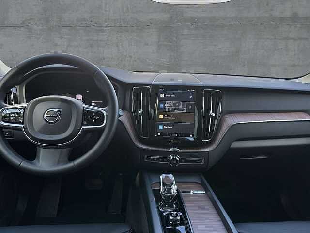 Volvo XC60 AWD Dark Plus T6