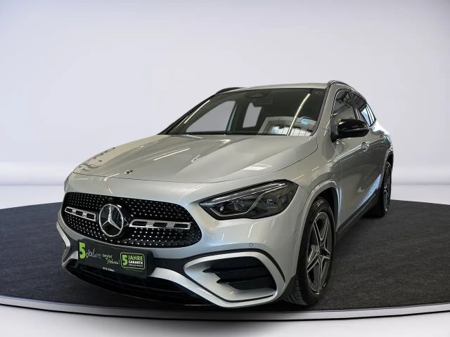 Mercedes-Benz GLA 180 AMG Line