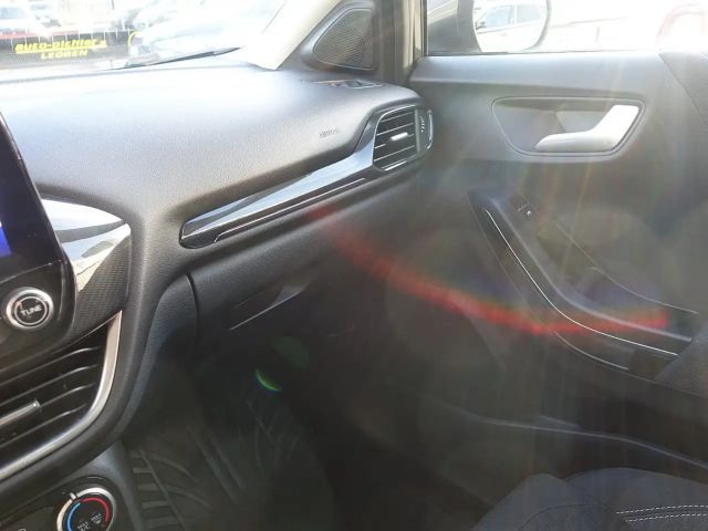 Ford Puma EcoBoost Titanium