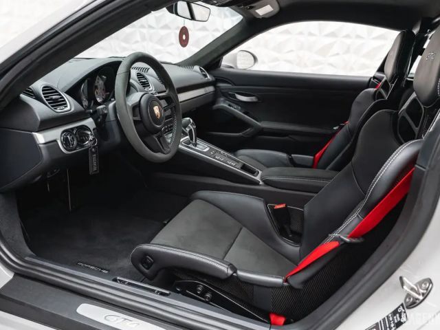 Porsche Cayman 718 Coupé