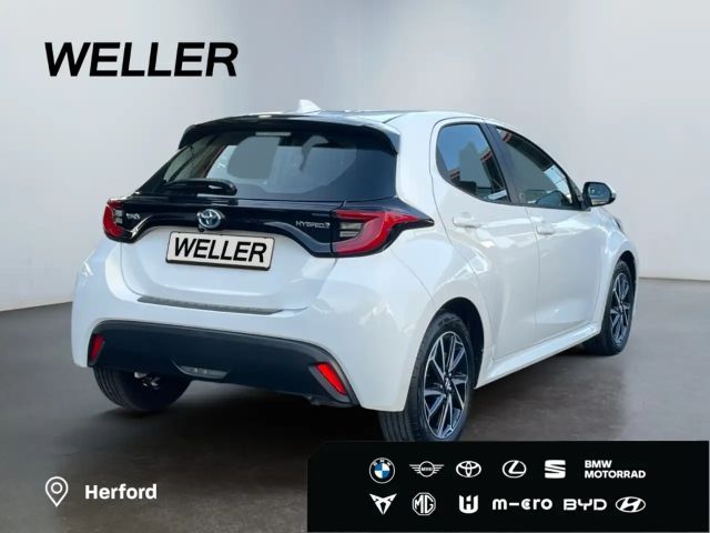 Toyota Yaris Hatchback Hybride Team D