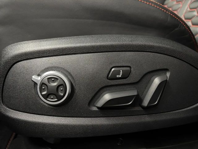 Audi RS4 Avant Quattro