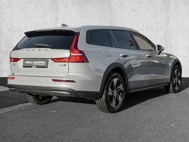 Volvo V60 Cross Country AWD Plus